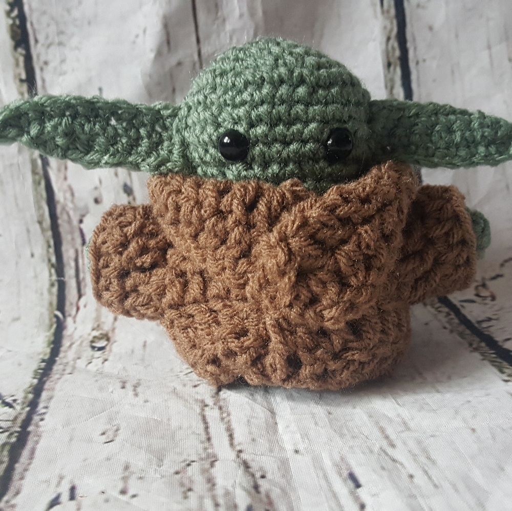 Crochet mini baby yoda - Picture 3 of 8